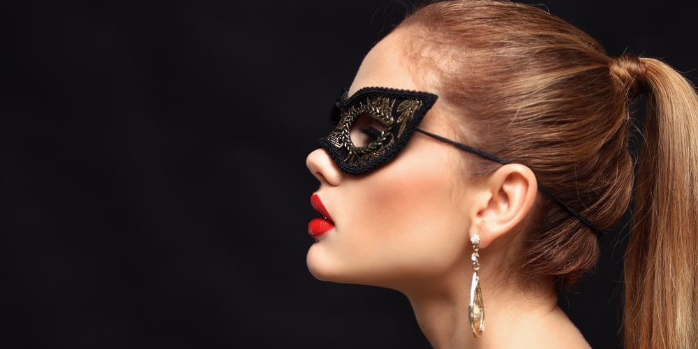 работа веб-моделью в маске работа веб-моделью в маске