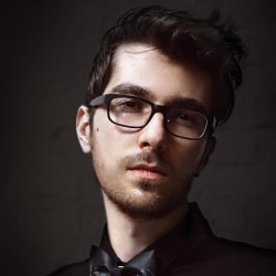 mm-our-team-tech-img-1